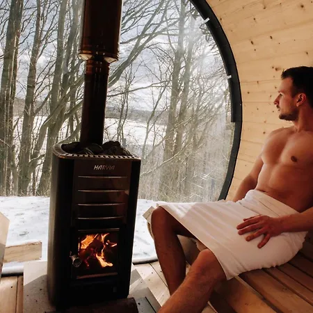 Borzestova - Jacuzzi & Sauny Сasa de vacaciones Borzestowska Huta